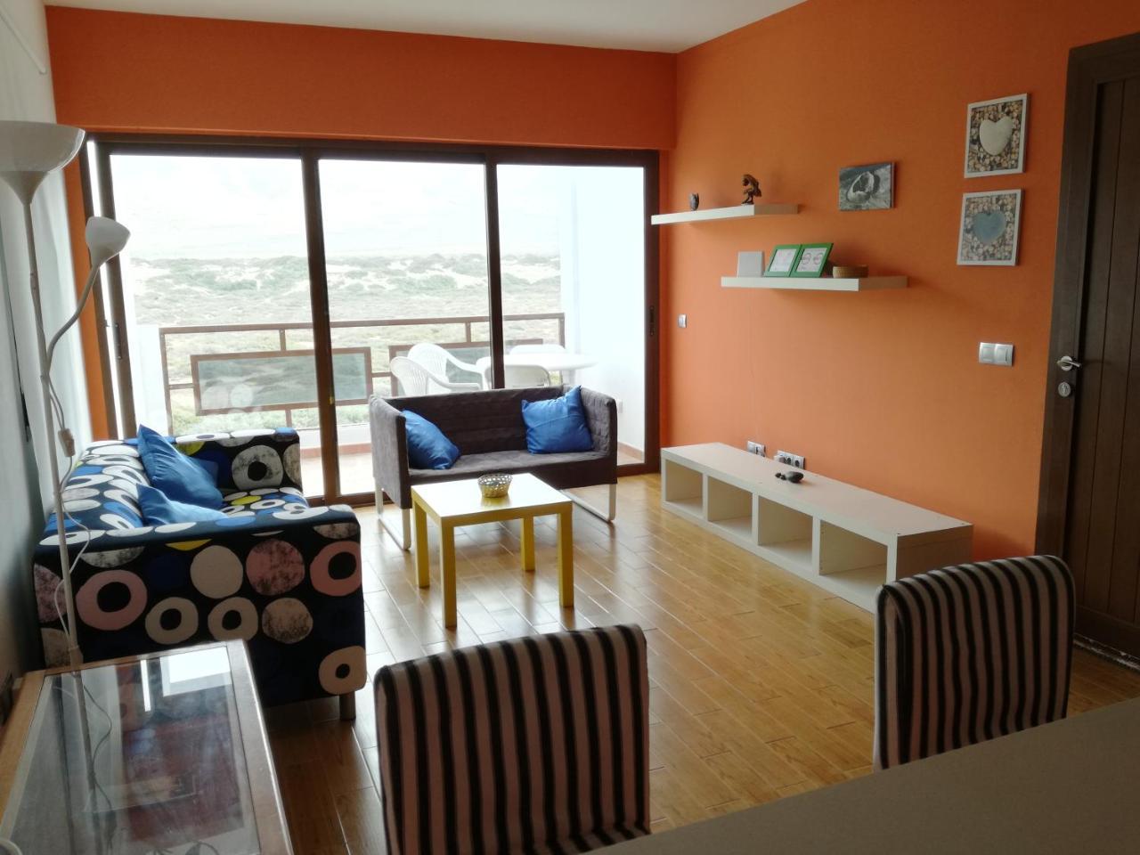 Surfhouse Hostel Famara Teguise (Lanzarote) Exterior photo